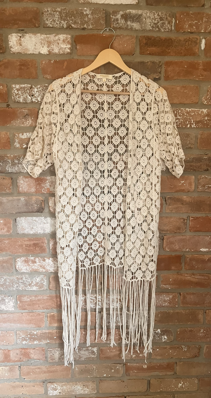 Rebellion Crochet Short Sleeve Fringe Duster Cardigan Women’s XS Boho